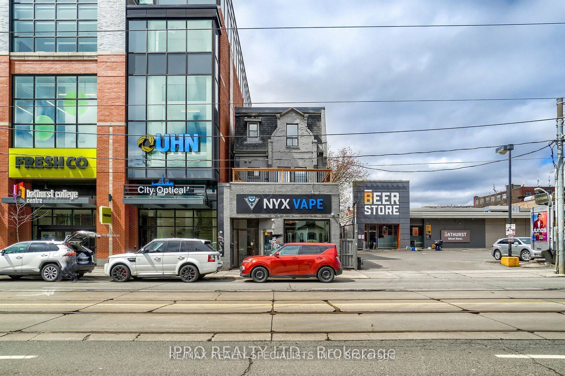 Toronto C01, ON M5T 2S6,450 BATHURST ST #OFFICE