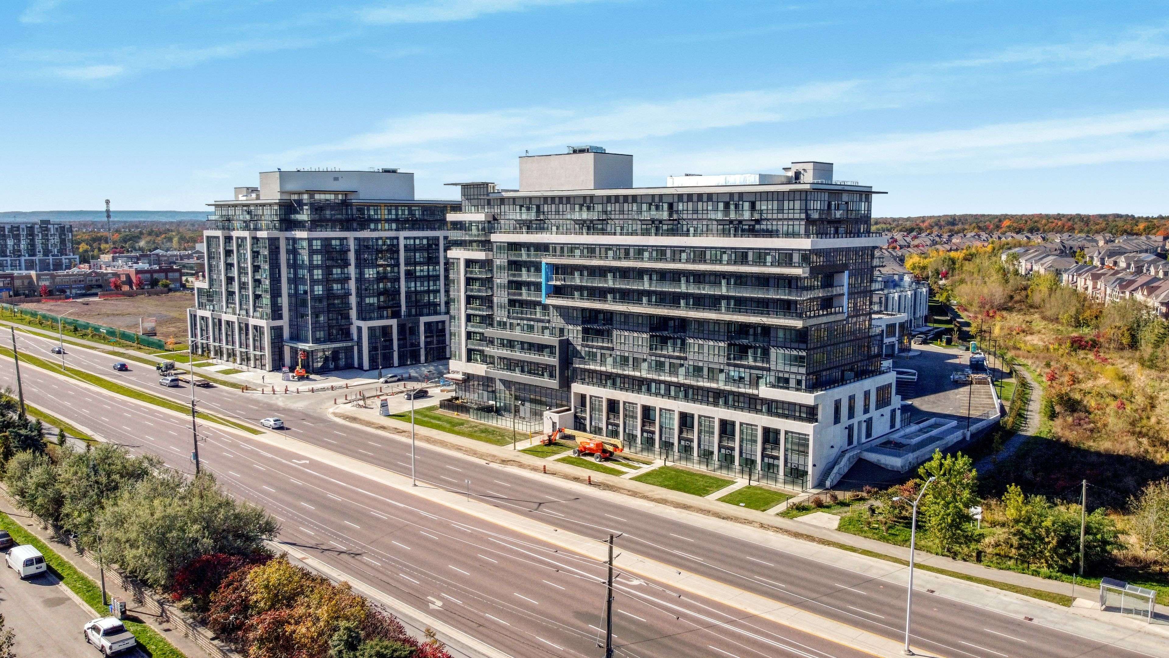 Oakville, ON L6M 5R8,395 Dundas ST W #222