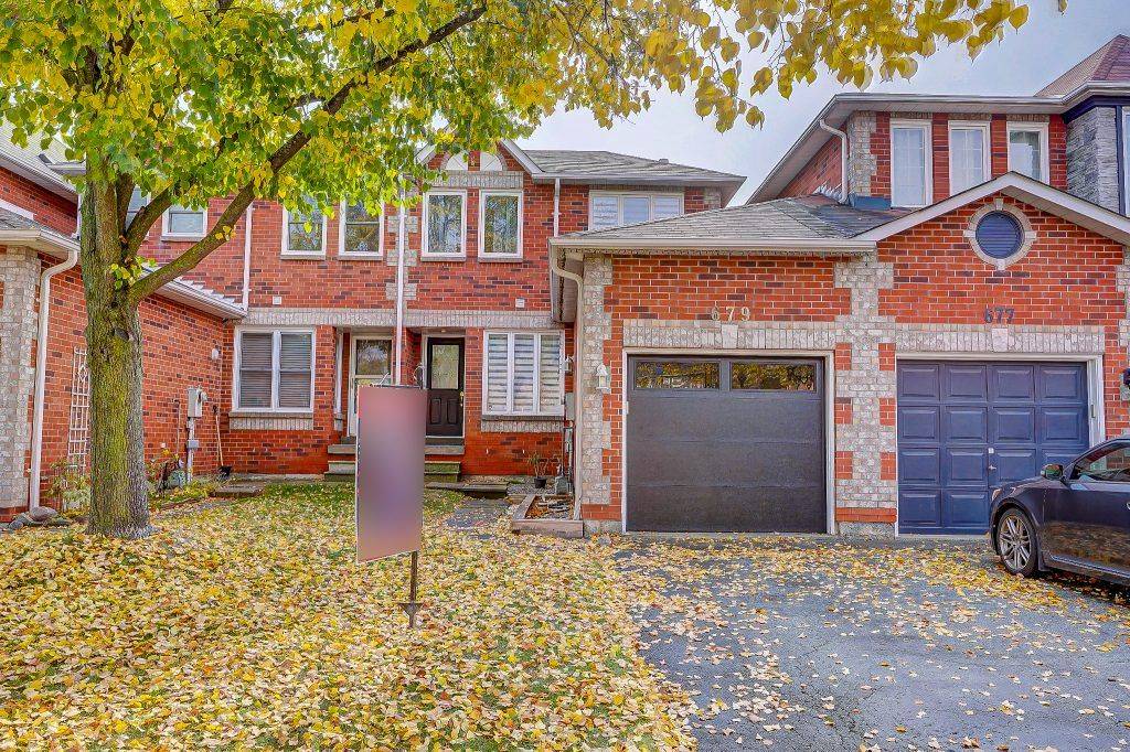 Pickering, ON L1V 6P2,679 Graceland CT S