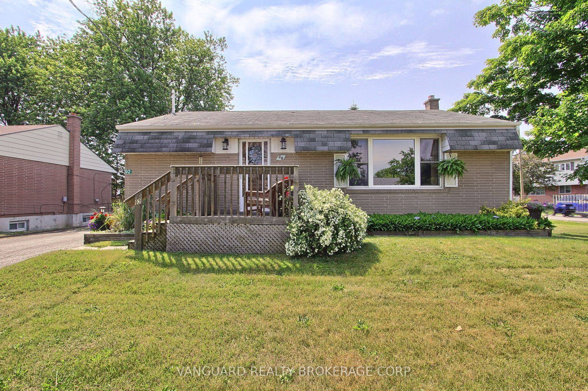 Caledon, ON L7E 4W7,92 Ellwood DR W