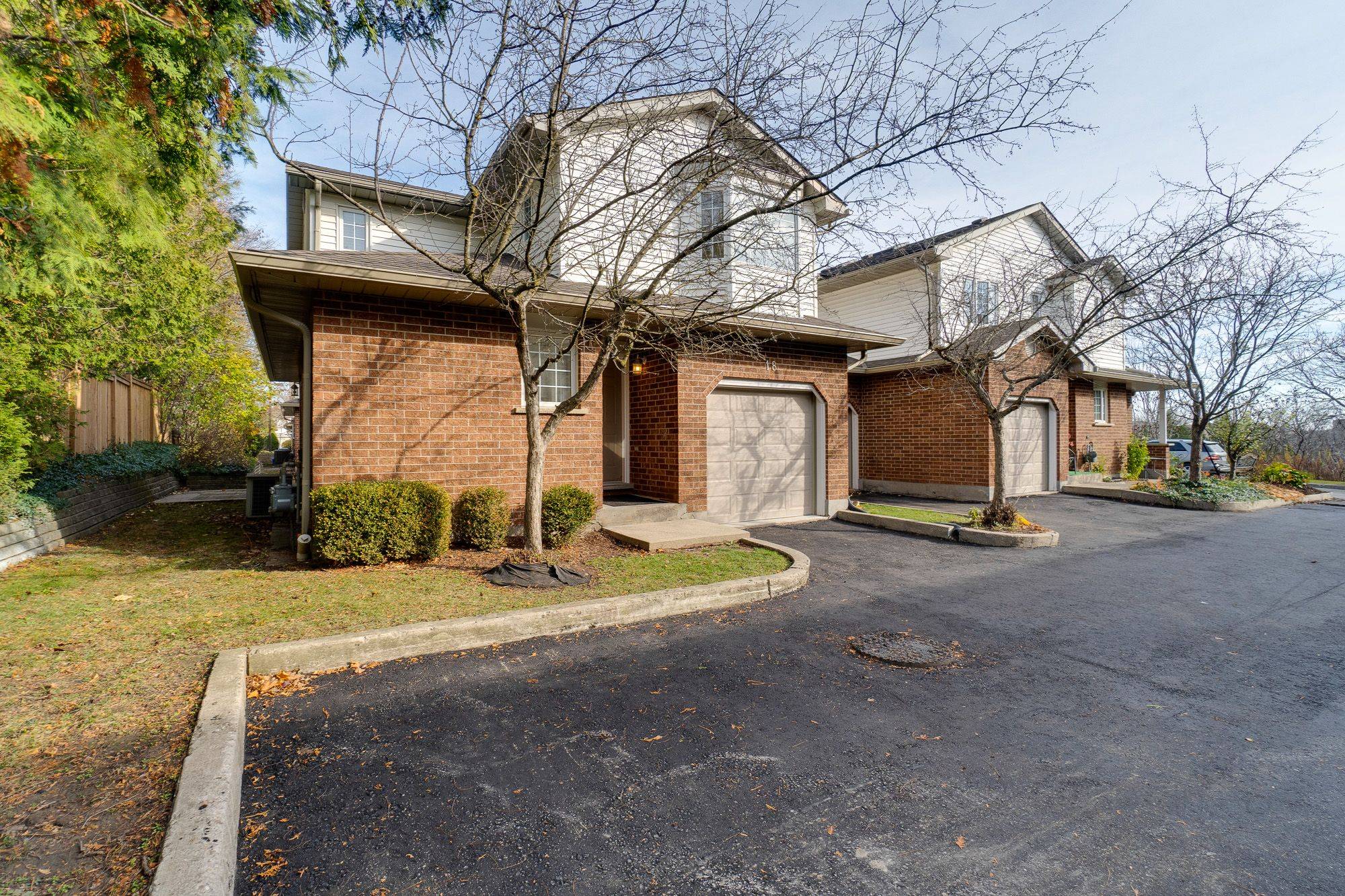 Waterloo, ON N2T 2R4,229 Baker ST #18