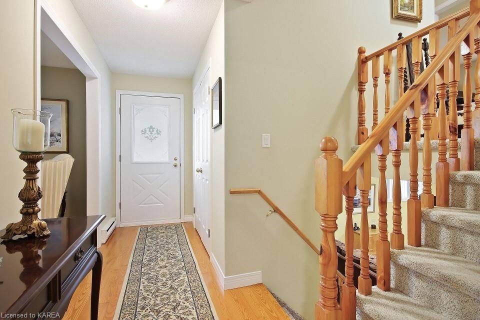 Rideau Lakes, ON K0G 1P0,15 BAY ST