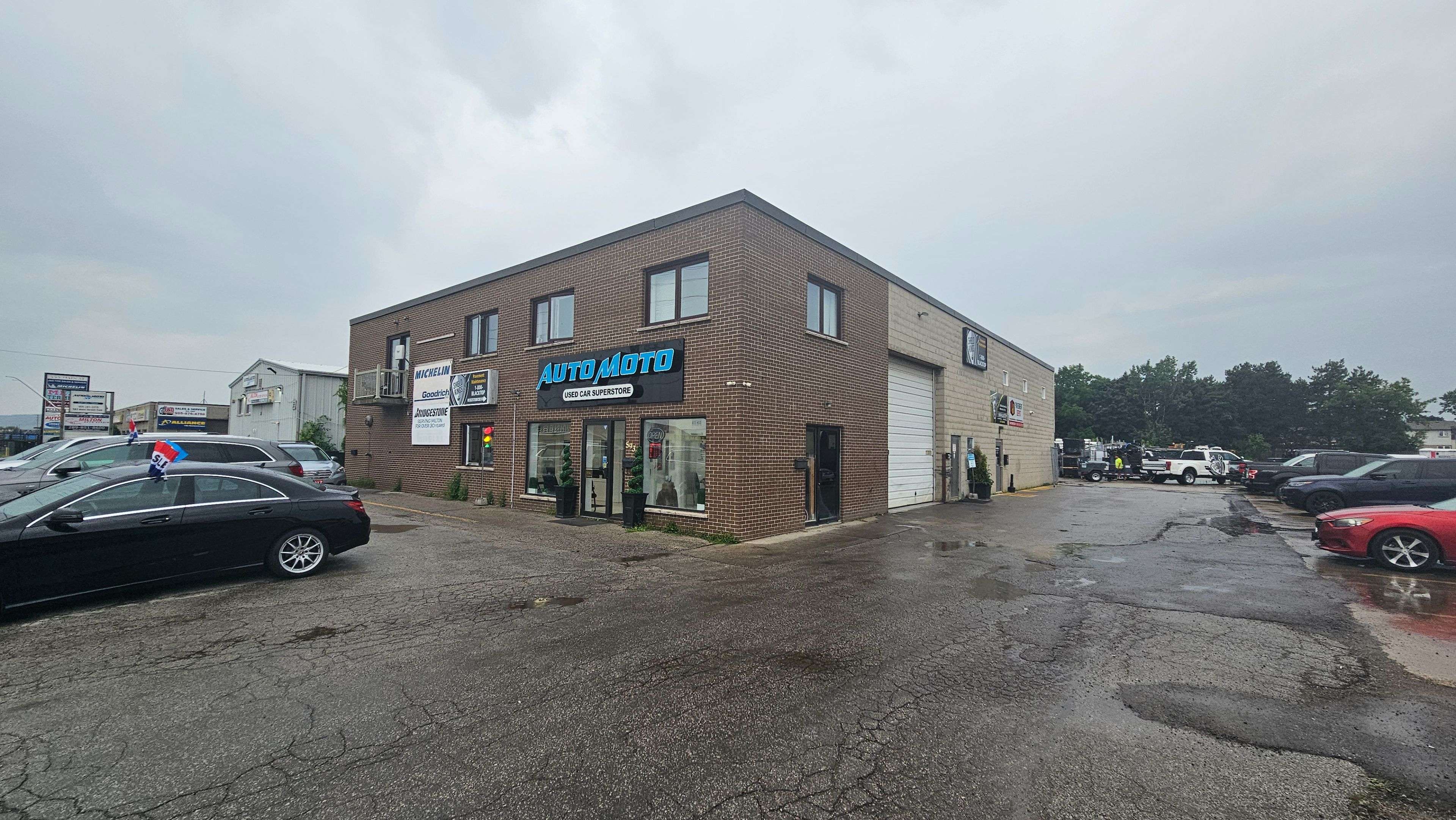 Milton, ON L9T 3J2,593 Main ST E #5