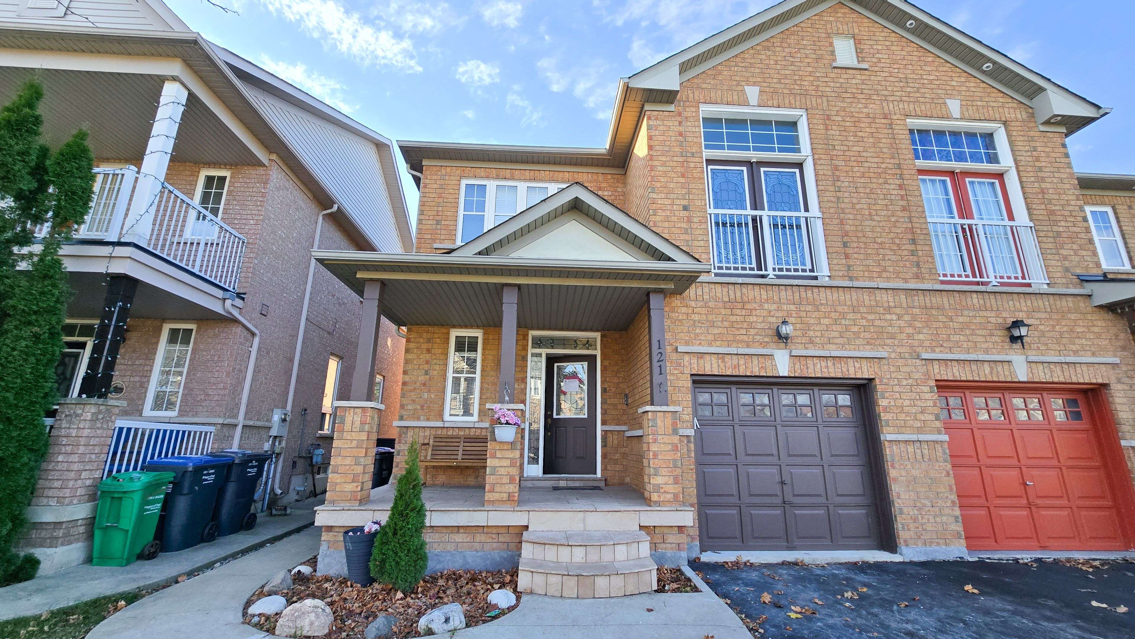 Brampton, ON L6Y 5N2,121 Ashdale RD