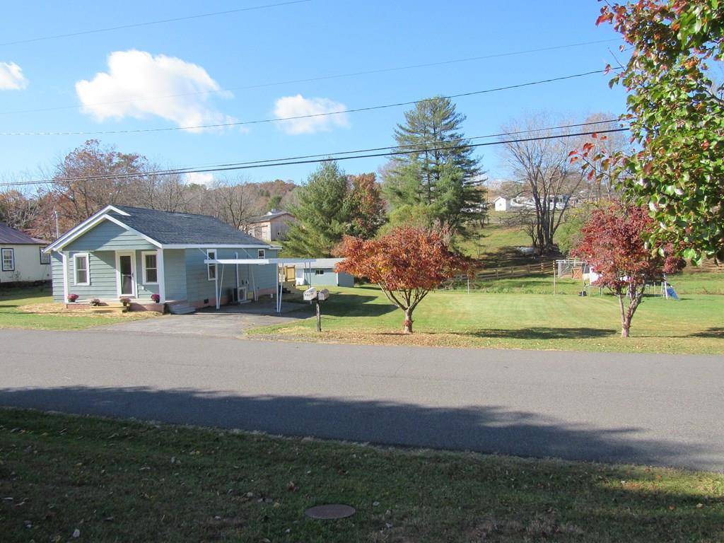 Galax, VA 24333,330 Parkwood Drive