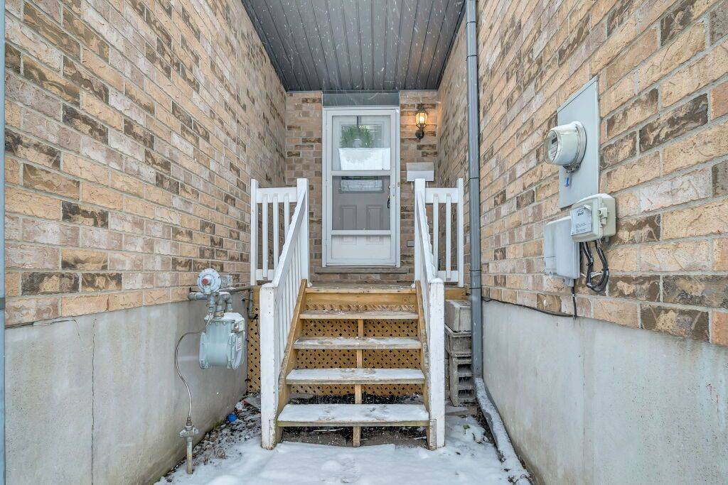 Kitchener, ON N2E 3T9,248 Activa AVE N