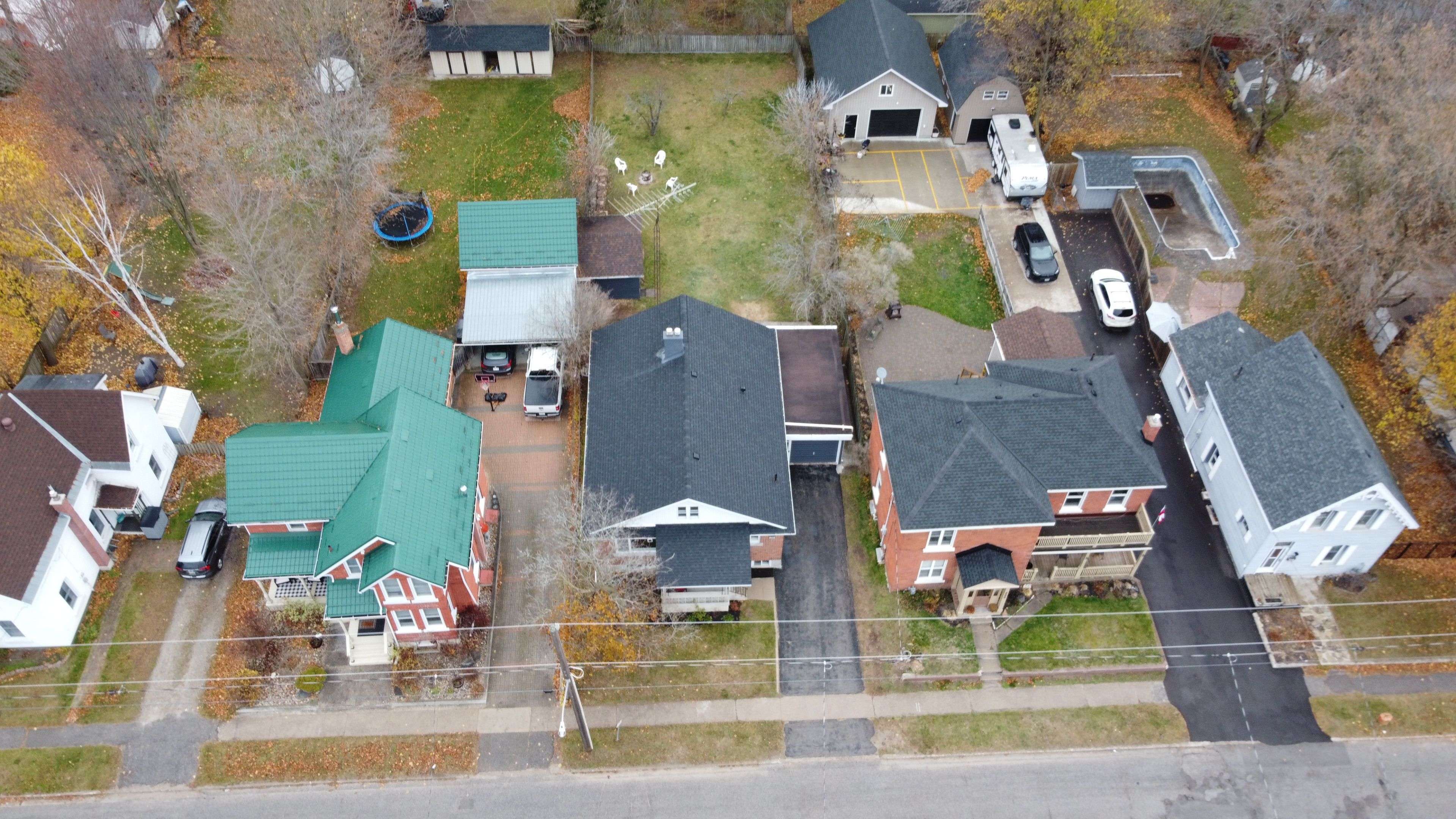 Orillia, ON L3V 3E6,206 Mary ST