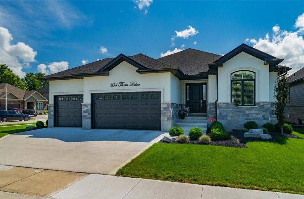 Strathroy-caradoc, ON N7G 4E1,304 THORN DR