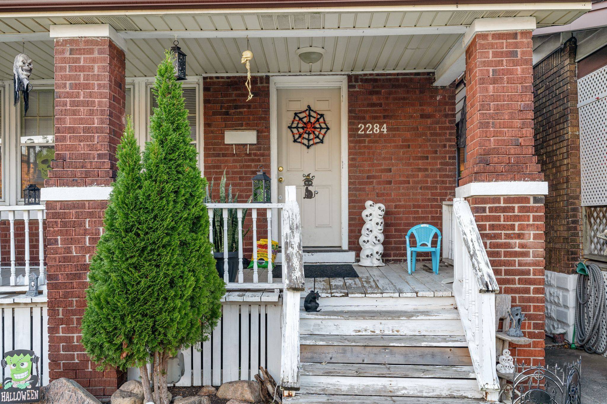 Windsor, ON N8X 3Z7,2284 Fraser AVE