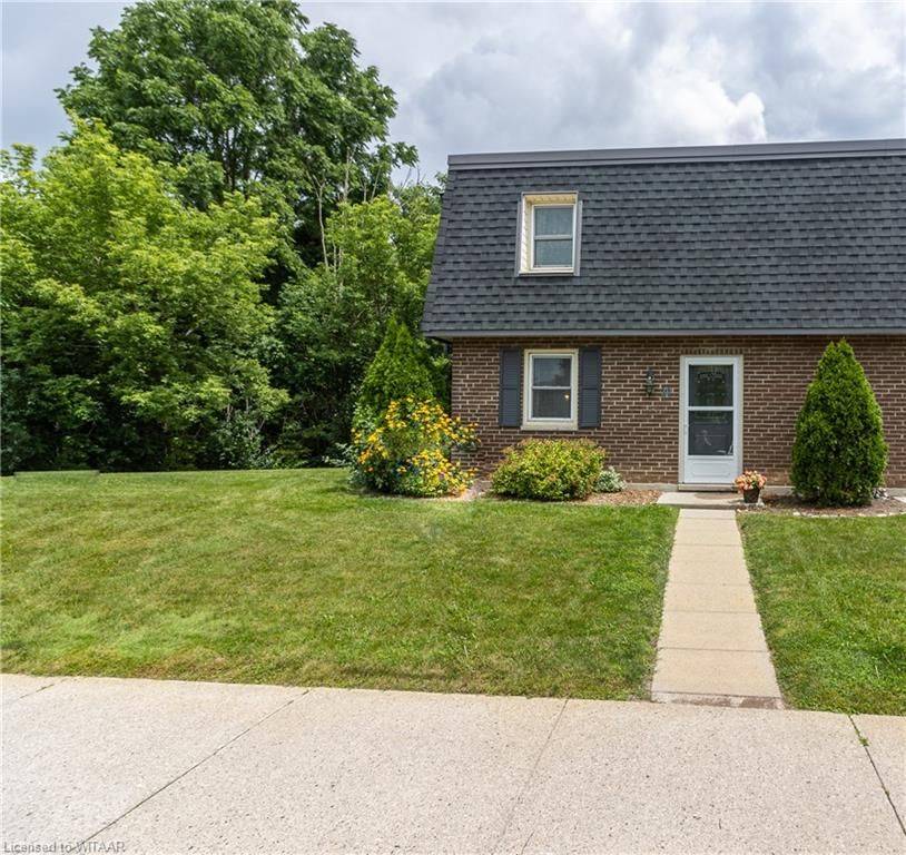 Woodstock, ON N4S 5X3,598 DURHAM CRES #20