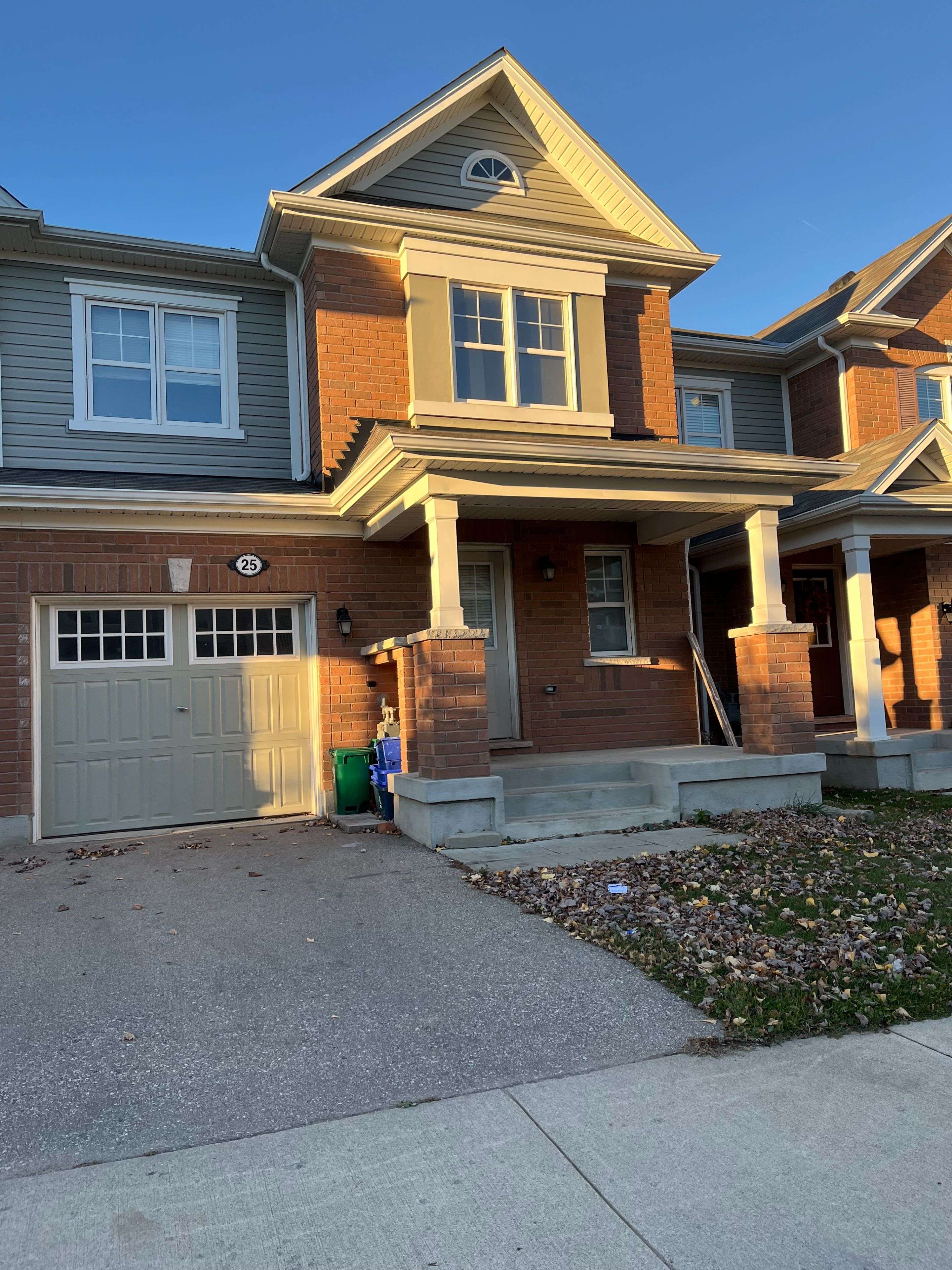 Kitchener, ON N2R 0K5,25 Stratus ST