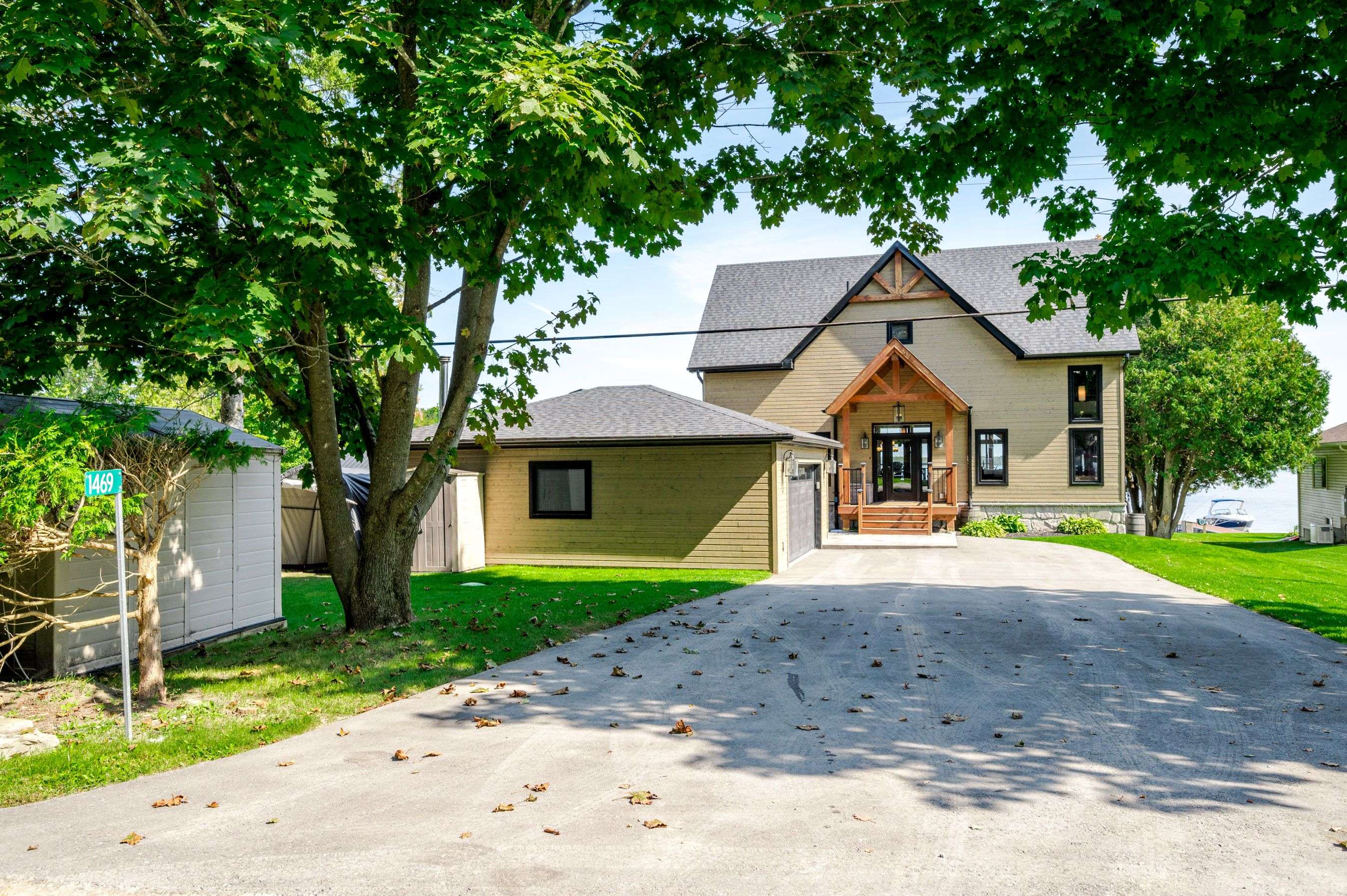 Smith-ennismore-lakefield, ON K0L 1T0,1469 Shannon DR