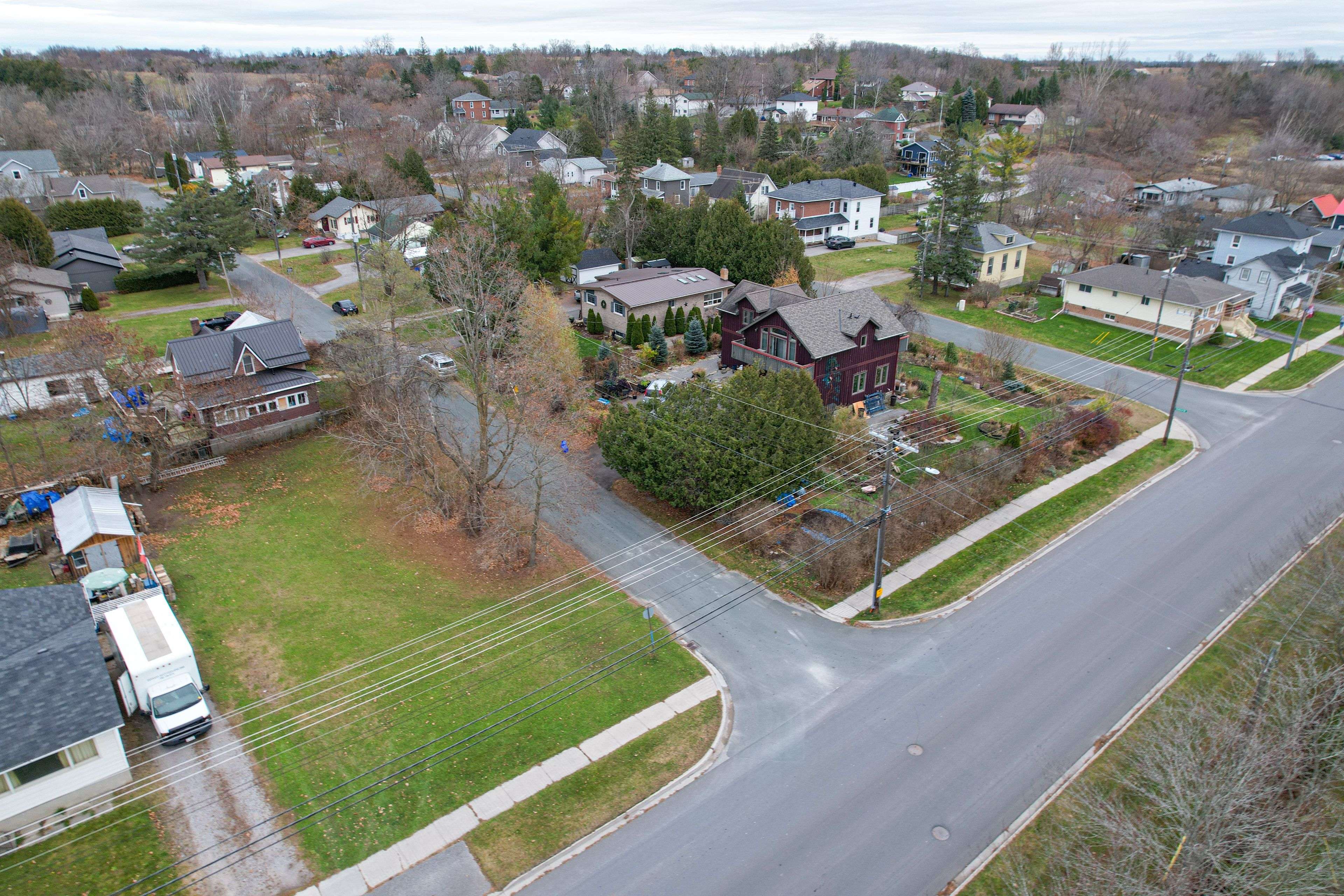 Smith-ennismore-lakefield, ON K0L 2H0,128 Concession ST