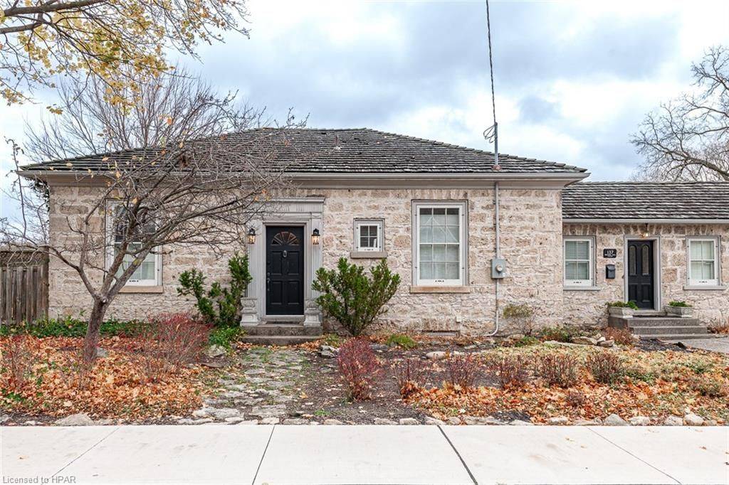 Waterloo, ON N1S 2M1,137 GRAND AVE S