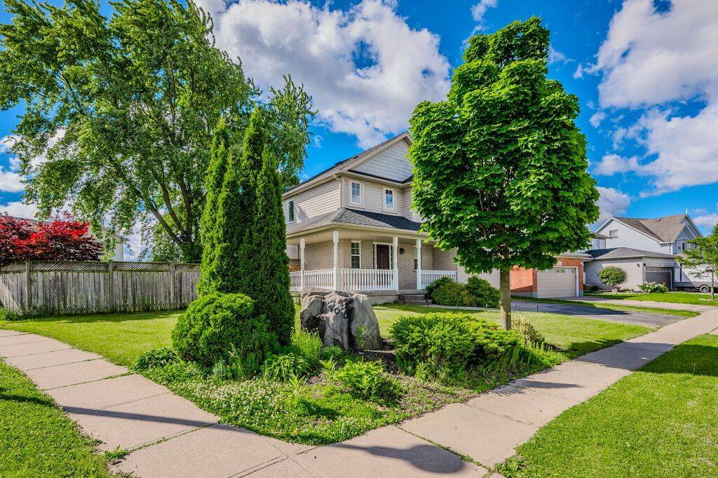 Cambridge, ON N1R 8M7,100 Acorn WAY