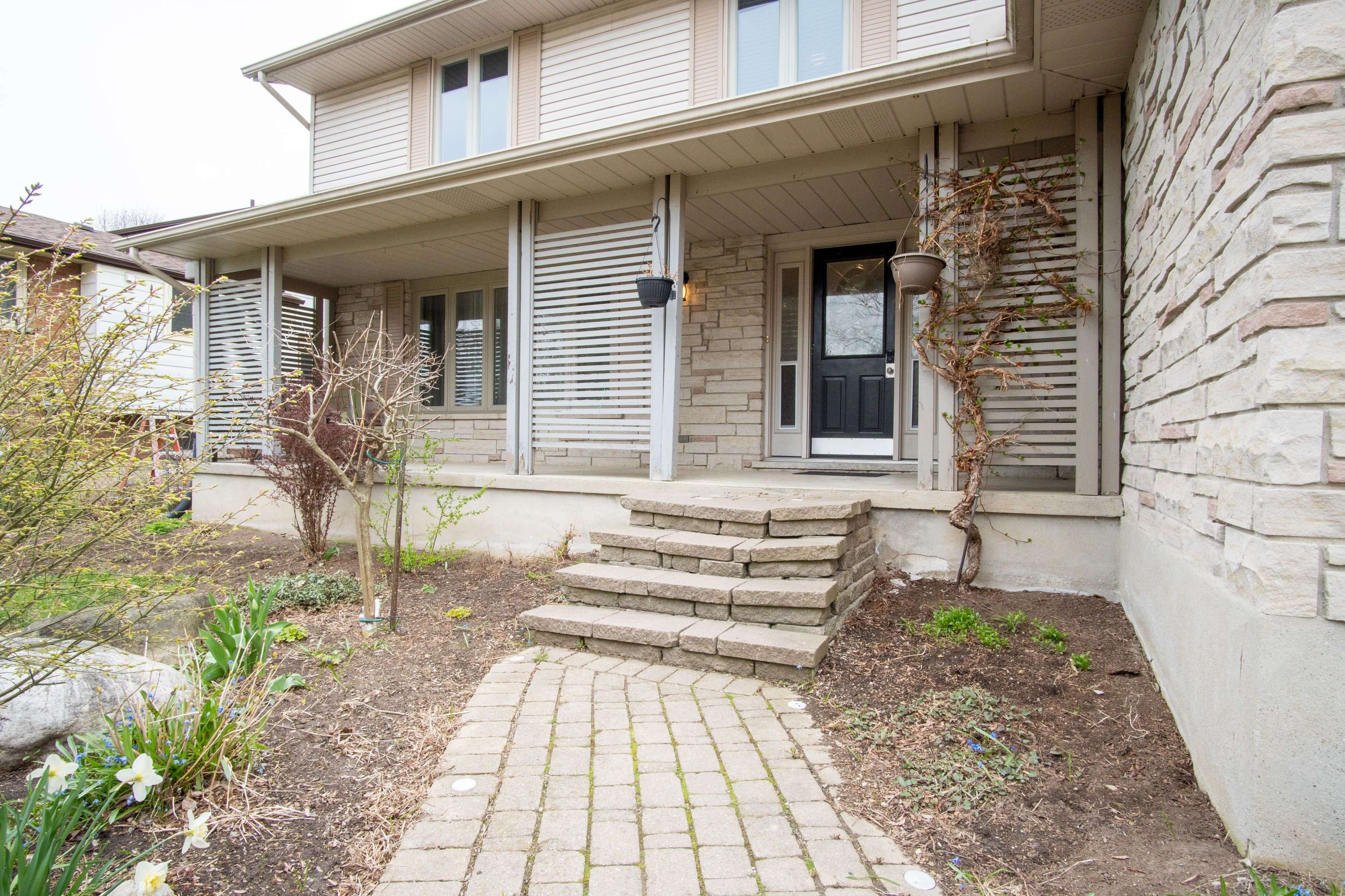 Waterloo, ON N2L 5R7,350 Thorncrest DR