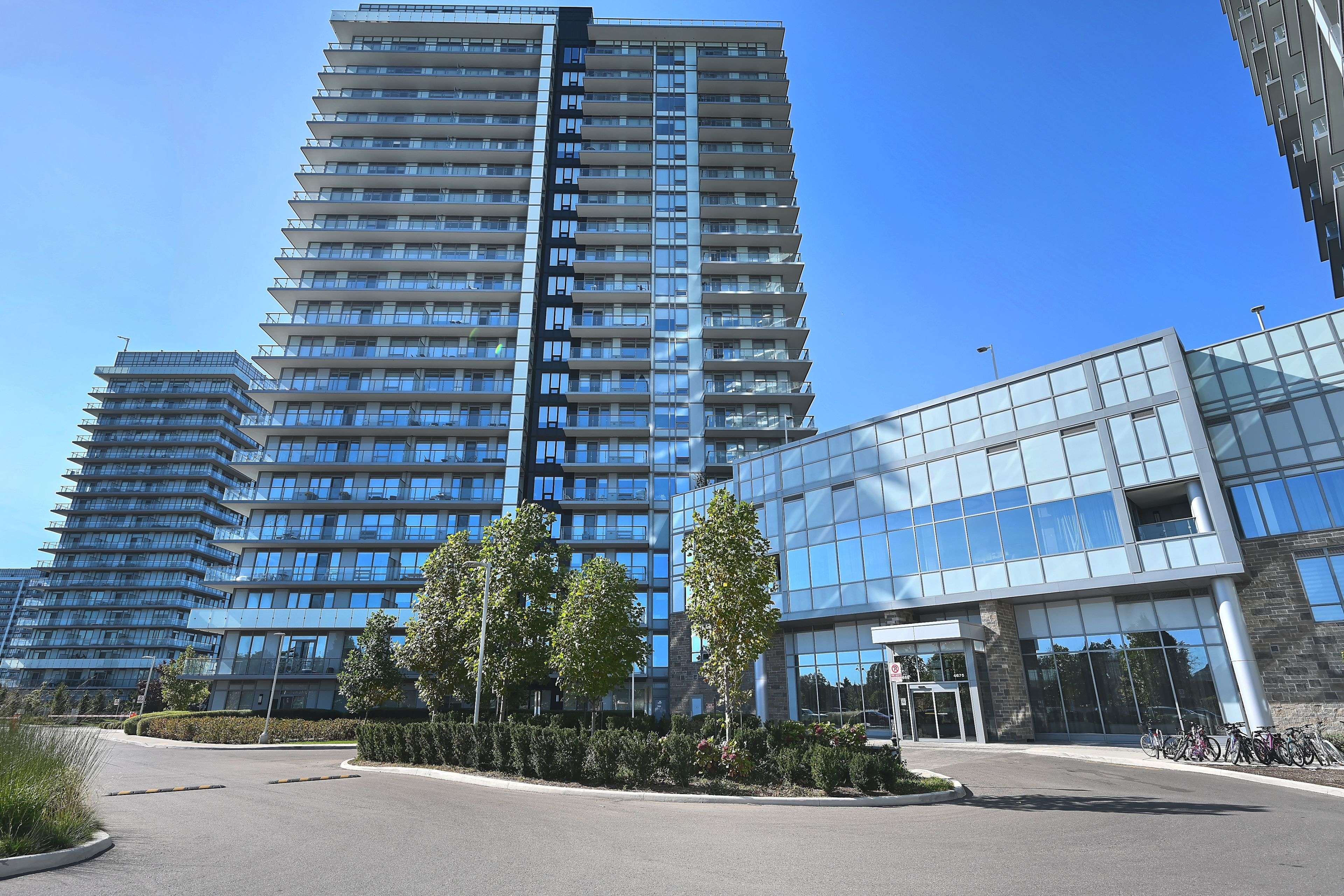 Mississauga, ON L5M 0Z7,4655 Metcalfe AVE #1104