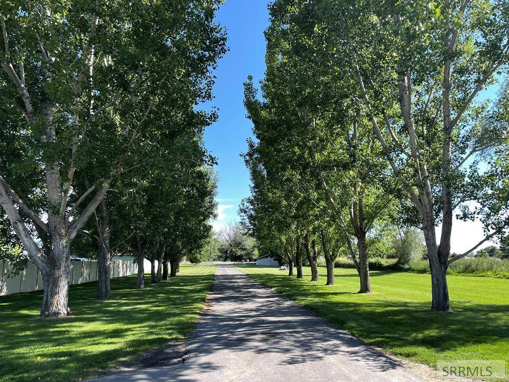 Blackfoot, ID 83221,22 E Rich Lane