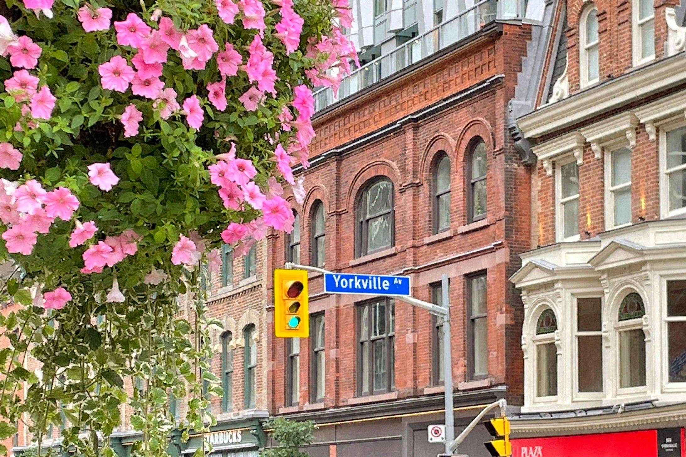 Toronto C02, ON M4W 0B1,1 Yorkville AVE #2902