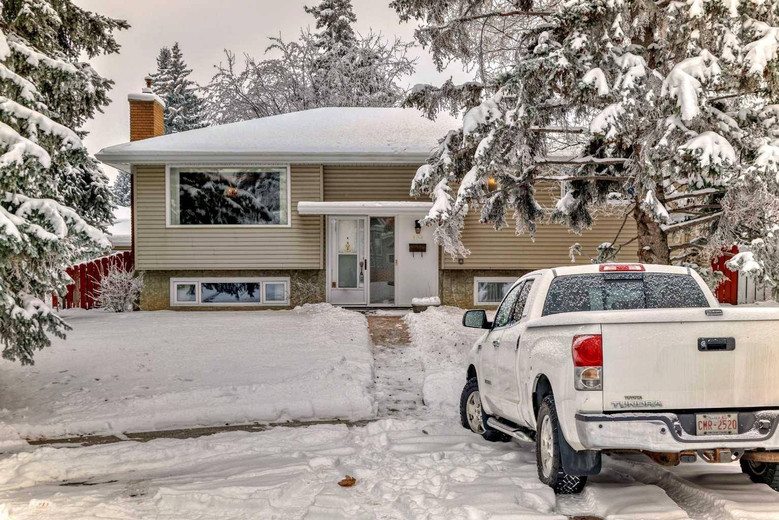 Calgary, AB T2W 0Z1,104 Brazeau CRES SW