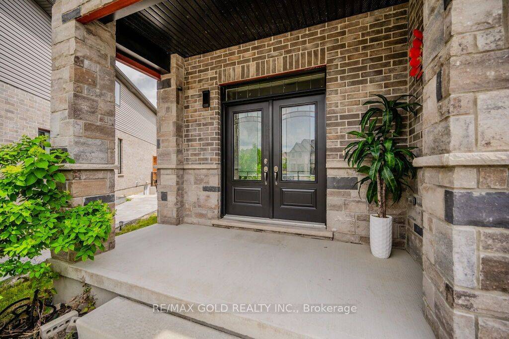 Kitchener, ON N2A 0H2,913 River Ridge CT