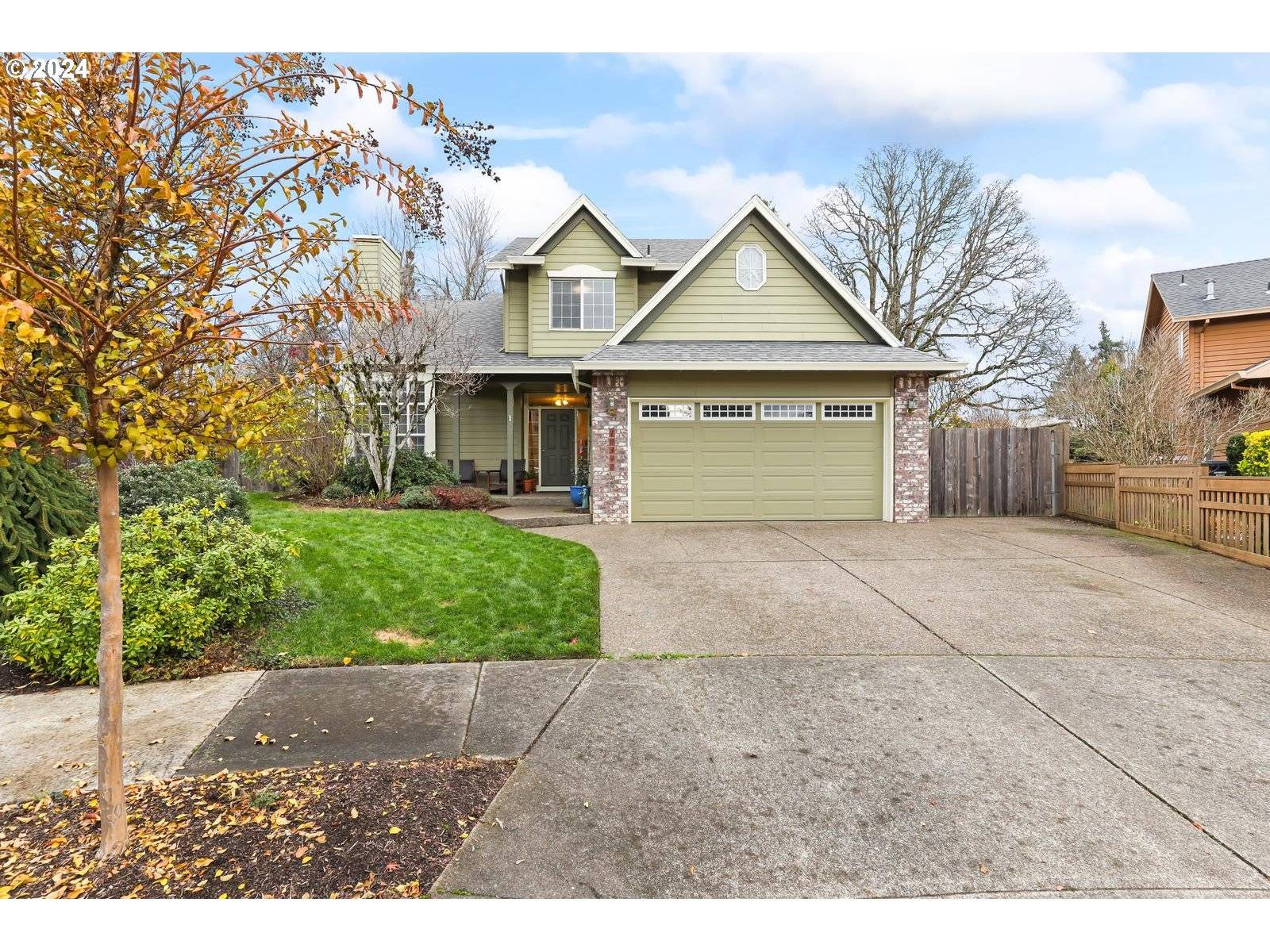 Oregon City, OR 97045,19341 VISTA HILL CT