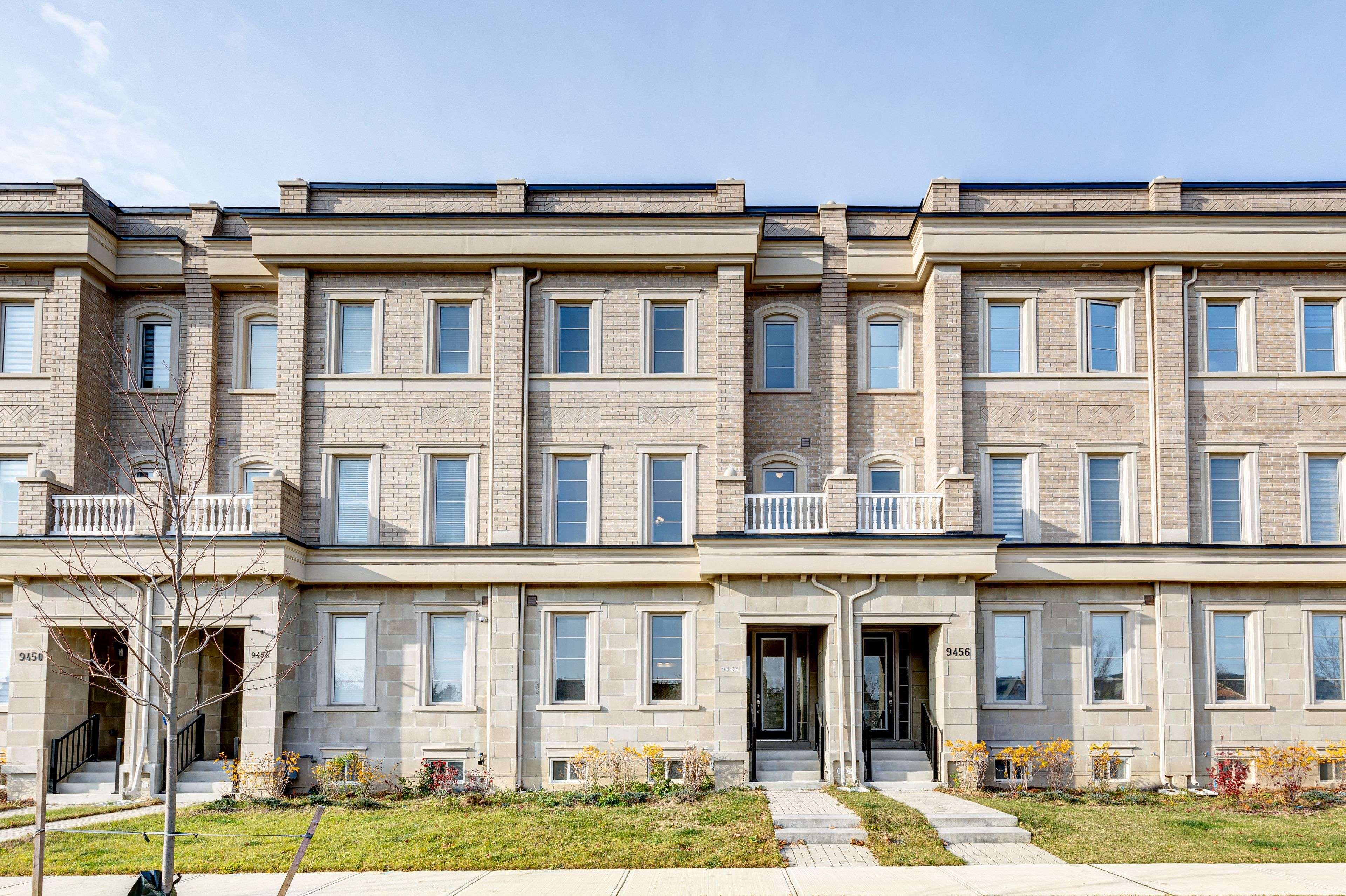 Richmond Hill, ON L4C 5H3,9454 Bayview AVE