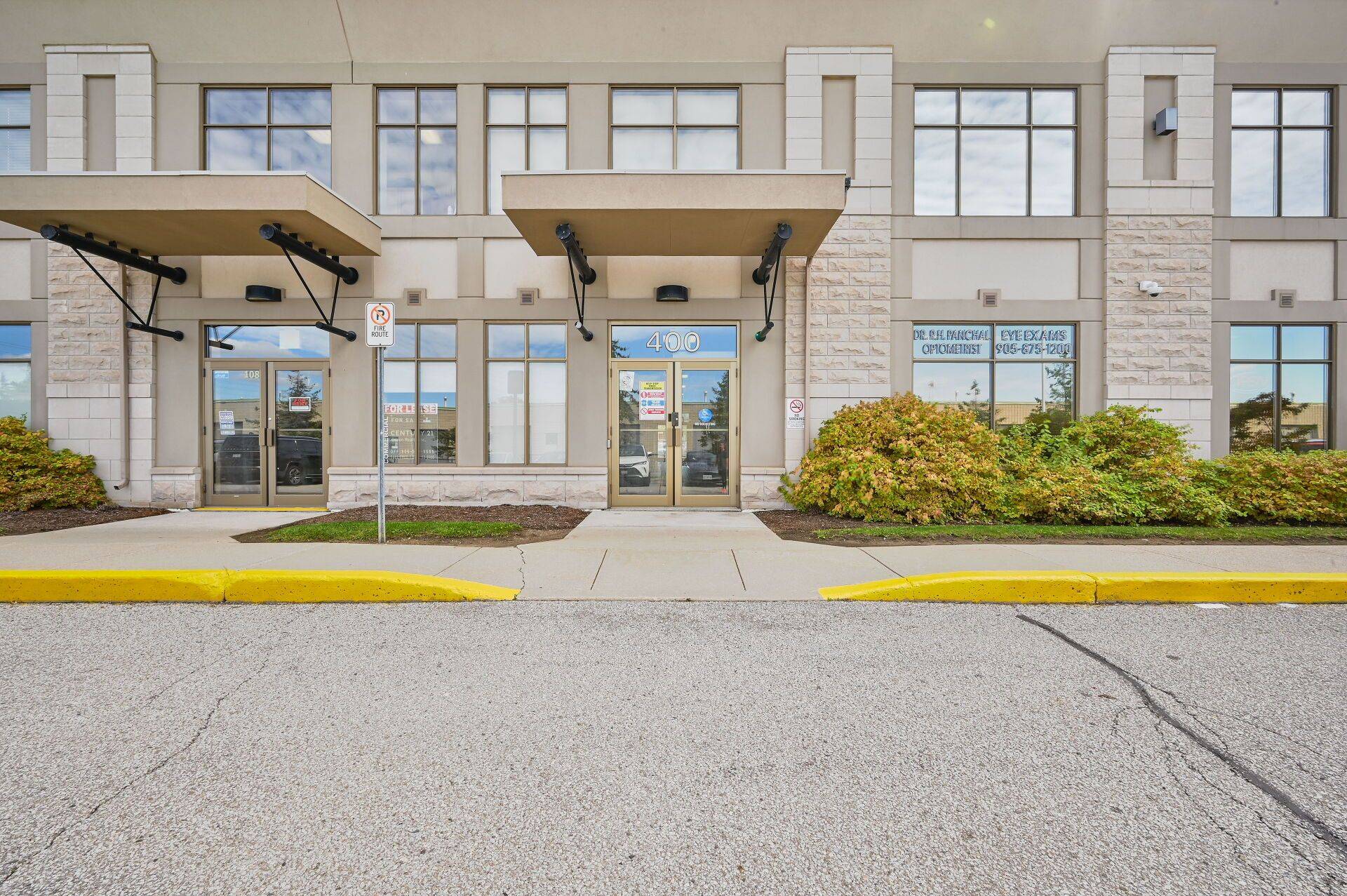 Milton, ON L9T 0H7,400 Bronte ST #209