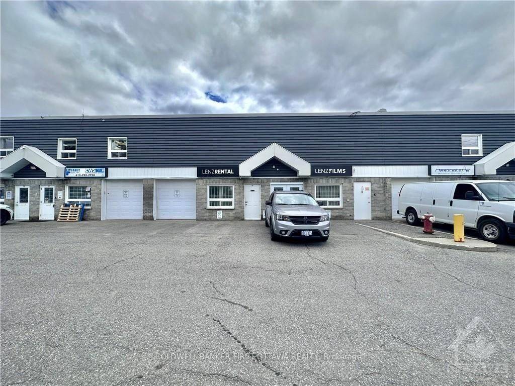 Country Place - Pineglen - Crestview And Area, ON K2E 7Y5,81 AURIGA DR #13 & 14