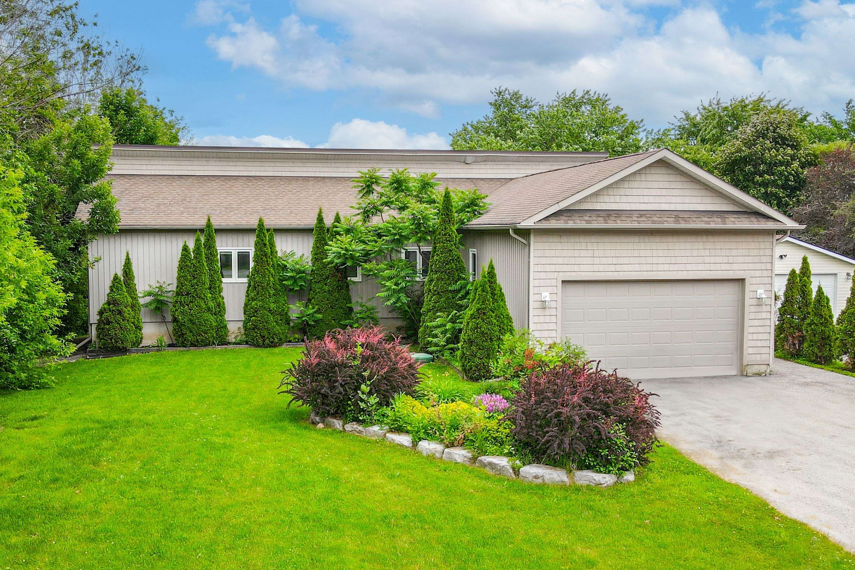 Kawartha Lakes, ON K0M 2C0,31 Shelley DR