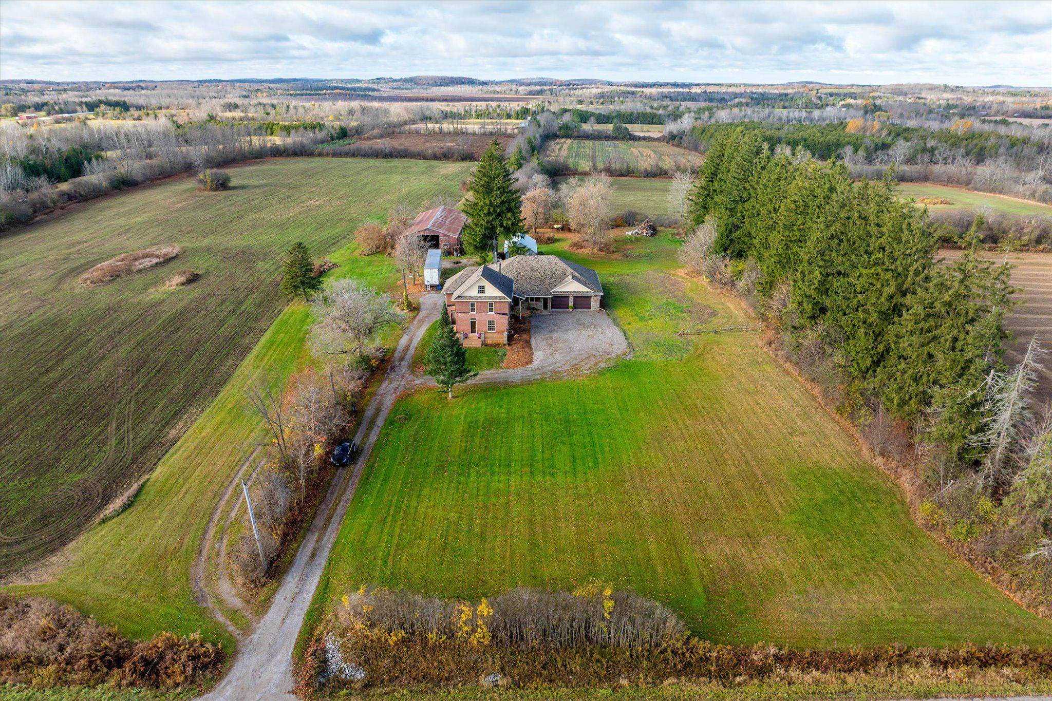 Smith-ennismore-lakefield, ON K9J 6X5,1060 Centre Line