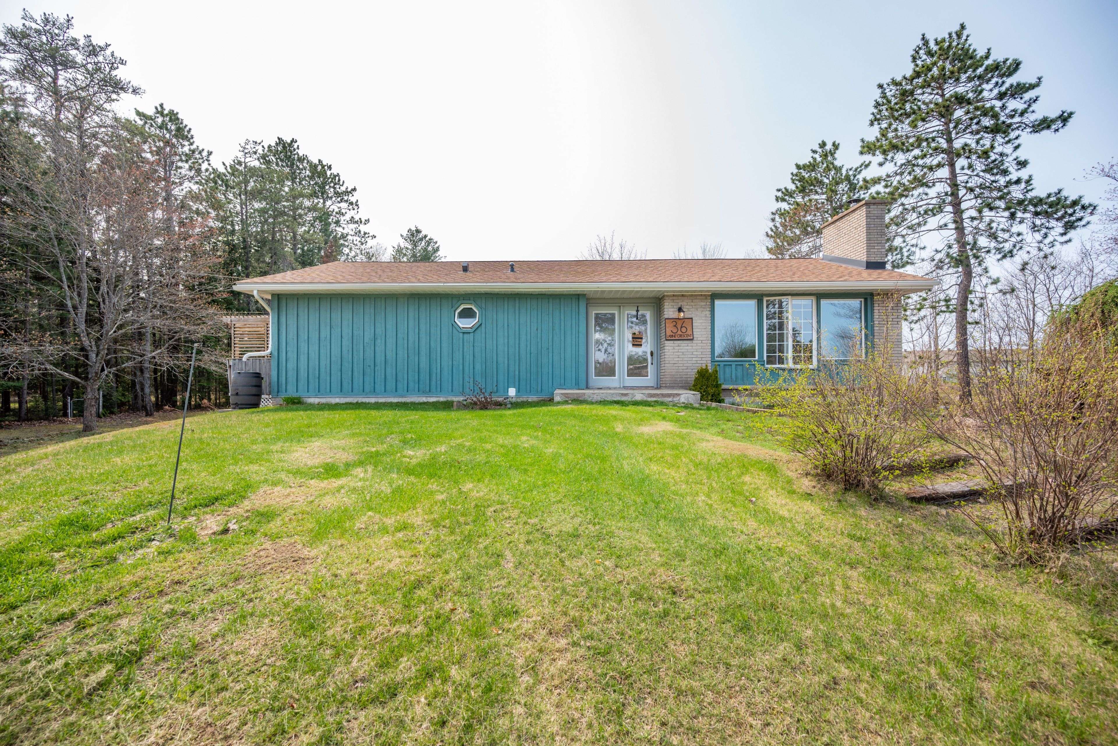 Petawawa, ON K8H 2J2,36 Labine CRES