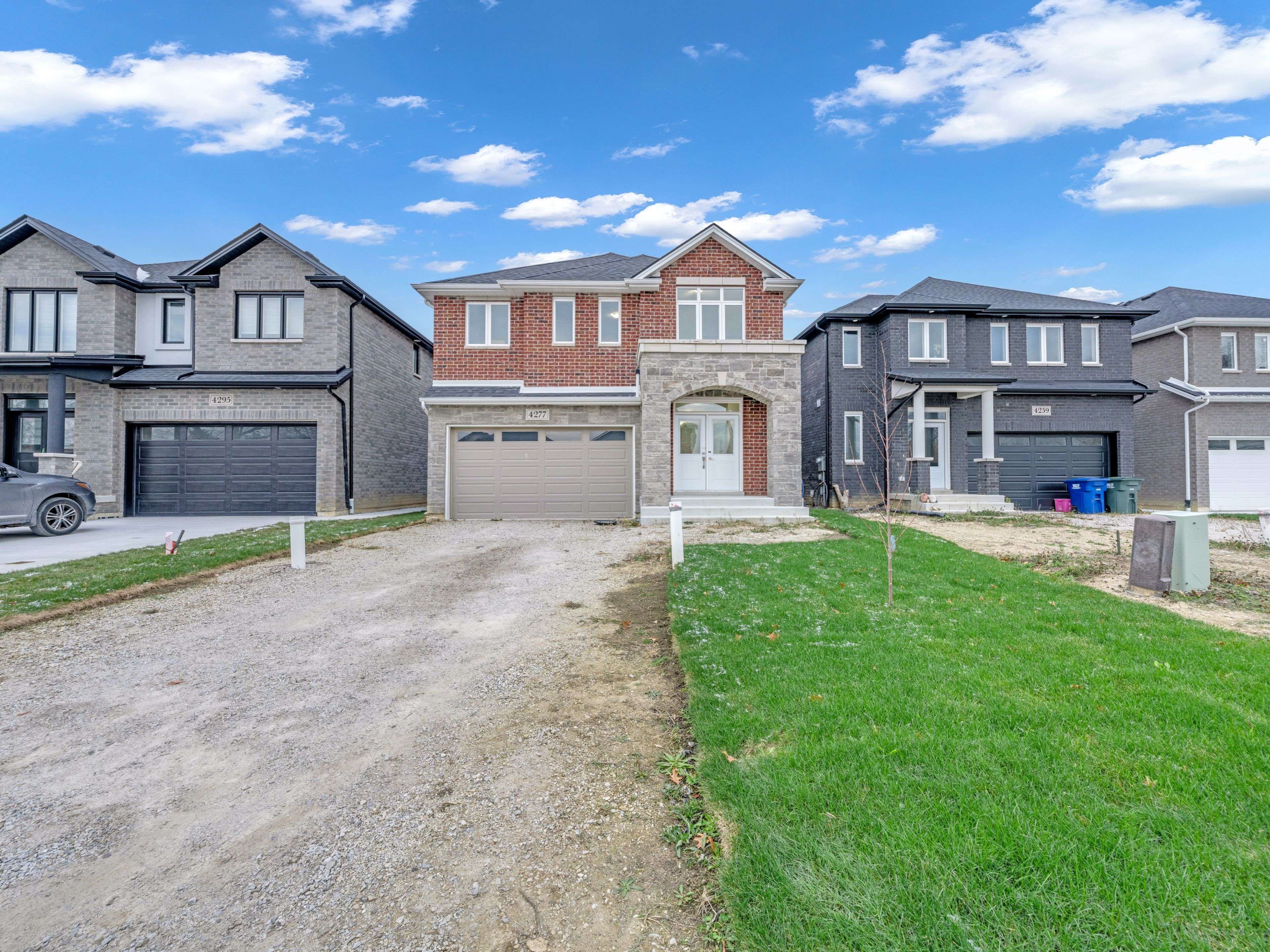 Windsor, ON N8W 0B5,4277 John Ross CT S