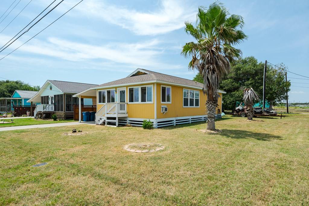 Rockport, TX 78382,1003 S Pearl