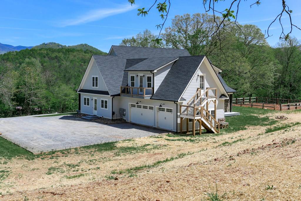 Hayesville, NC 28904,2092 Hwy 64E