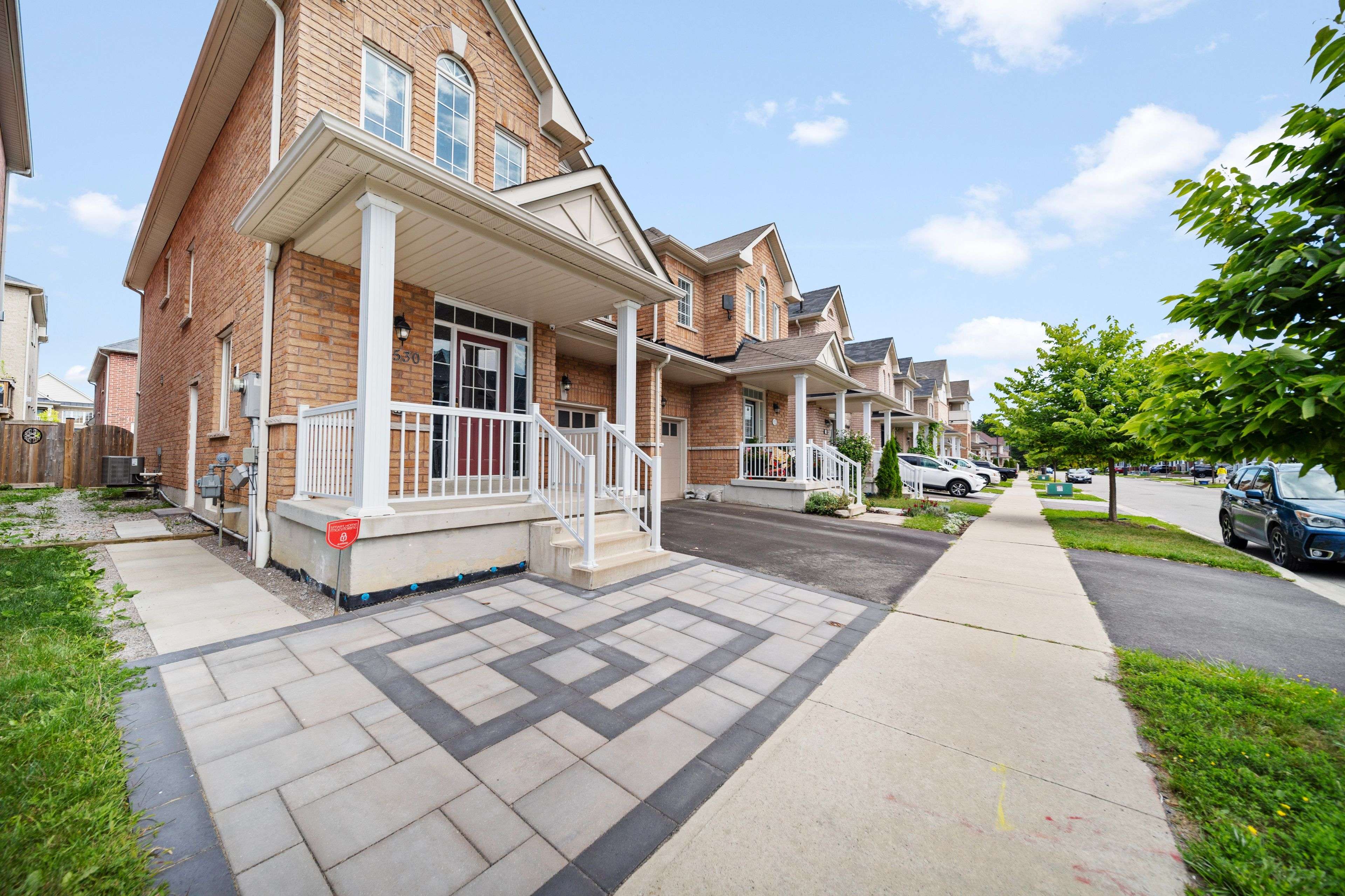 Pickering, ON L1X 0C5,1530 Bruny AVE