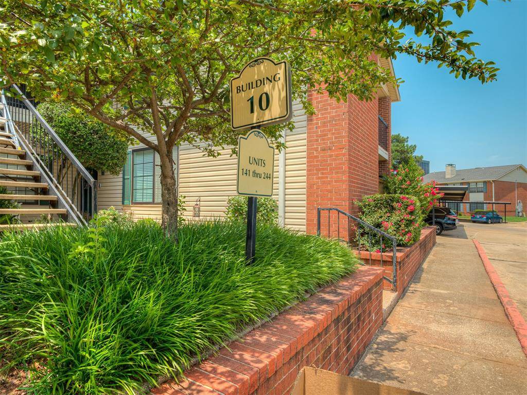 Oklahoma City, OK 73118,4400 Hemingway Drive #241