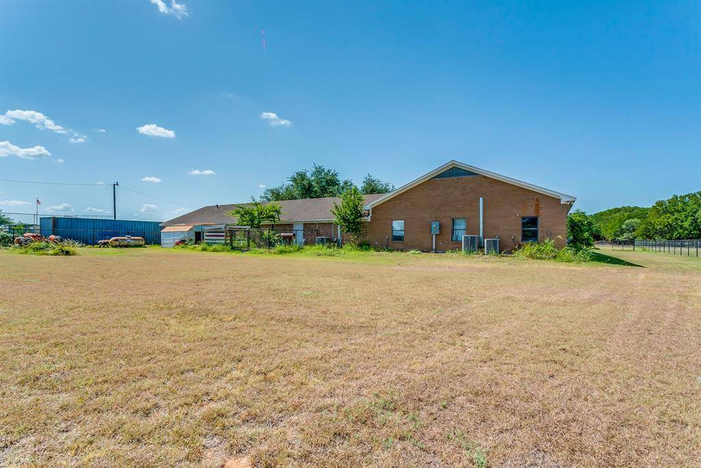 Lipan, TX 76462,220 W Lipan Drive