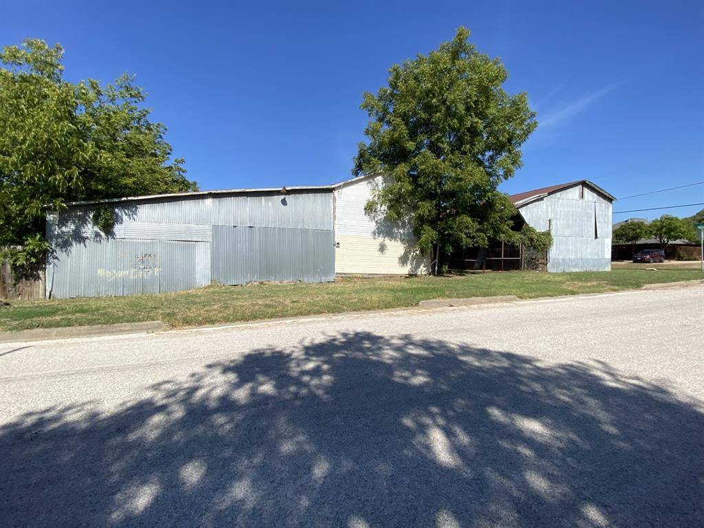 Mineral Wells, TX 76067,301 4th Avenue