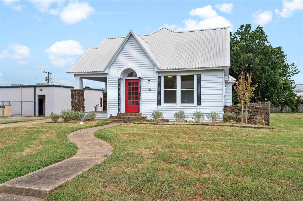 Denison, TX 75021,118 W Gandy Street