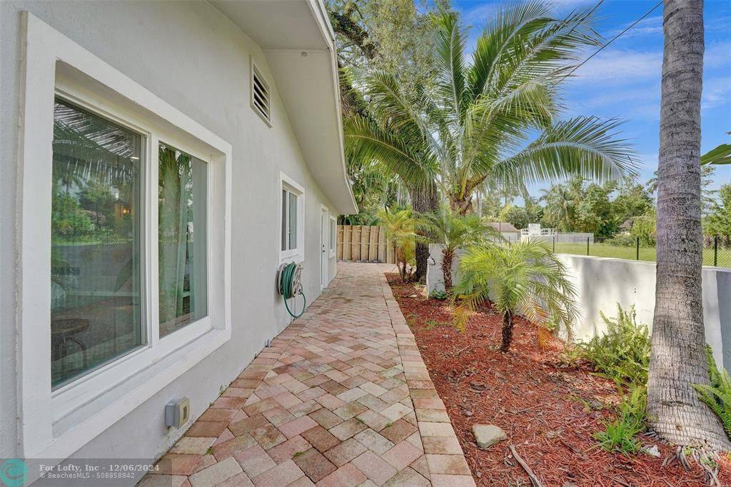 Fort Lauderdale, FL 33315,1836 SW 22nd St