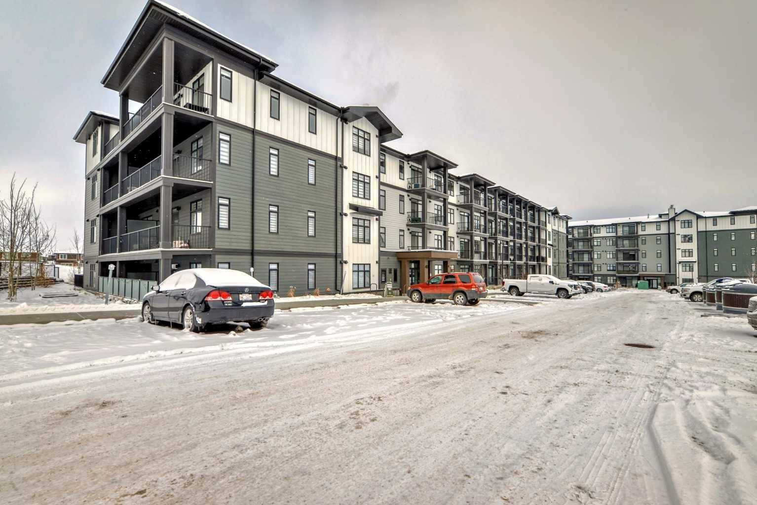 Calgary, AB T3R 1C5,40 Sage Hill WALK NW #311