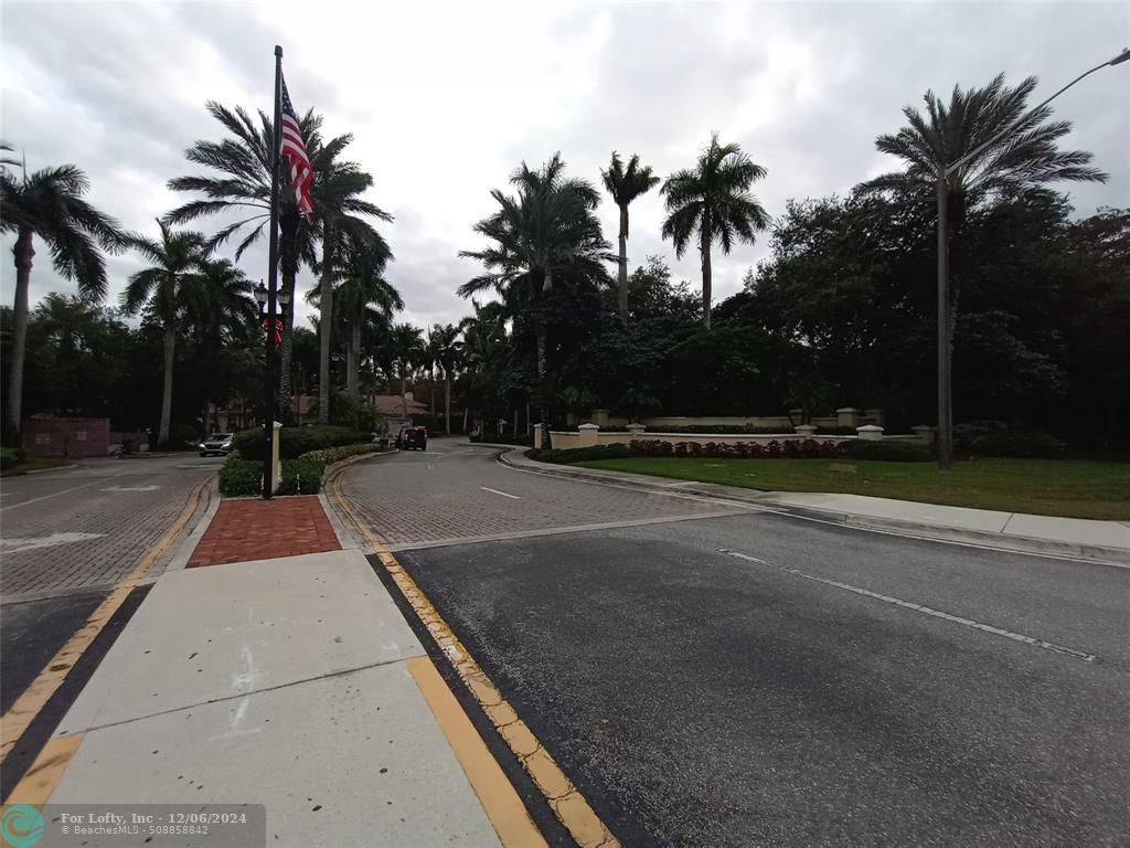 Pompano Beach, FL 33067,6866 W Sample Rd  #6866