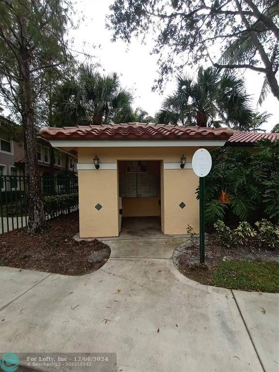 Pompano Beach, FL 33067,6866 W Sample Rd  #6866