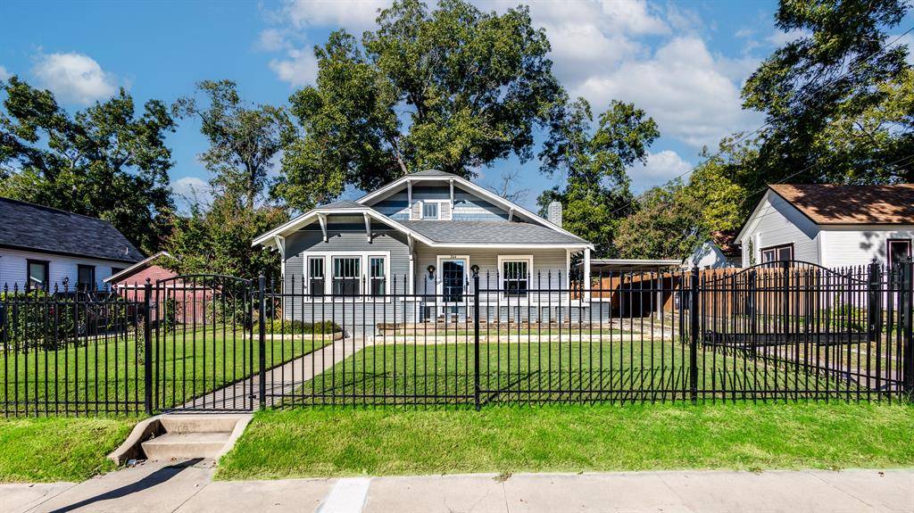 Weatherford, TX 76086,204 S Waco Street