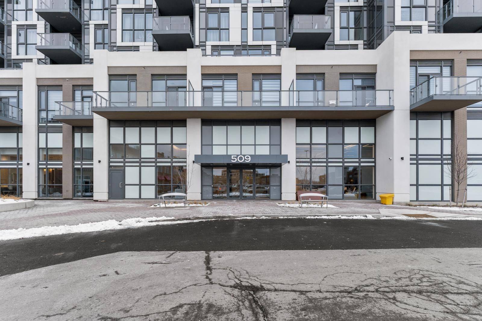 Oakville, ON L6M 4M2,509 Dundas ST W #801