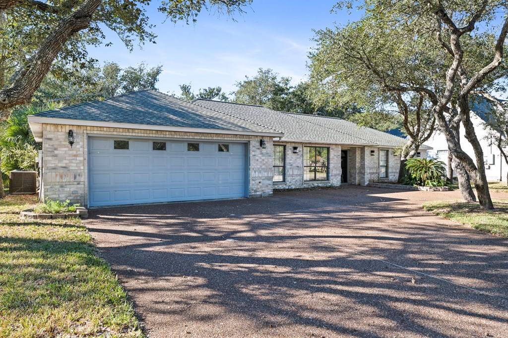 Rockport, TX 78382,711 Waterwood