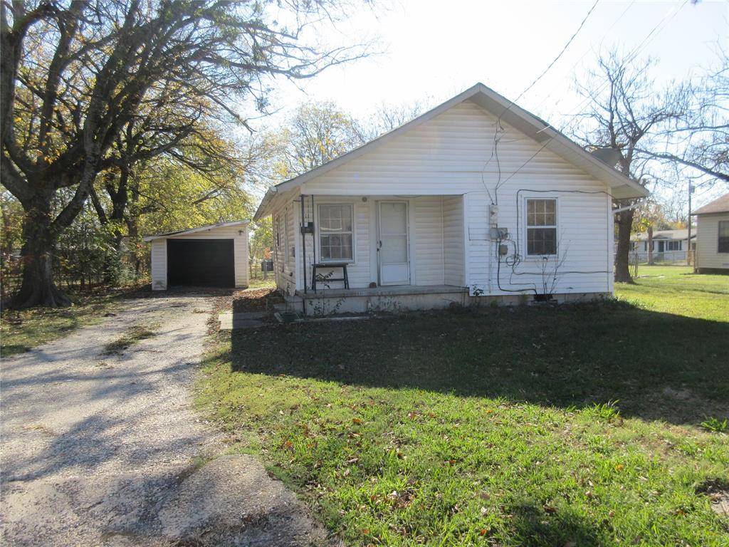 Bonham, TX 75418,911 W 10th Street