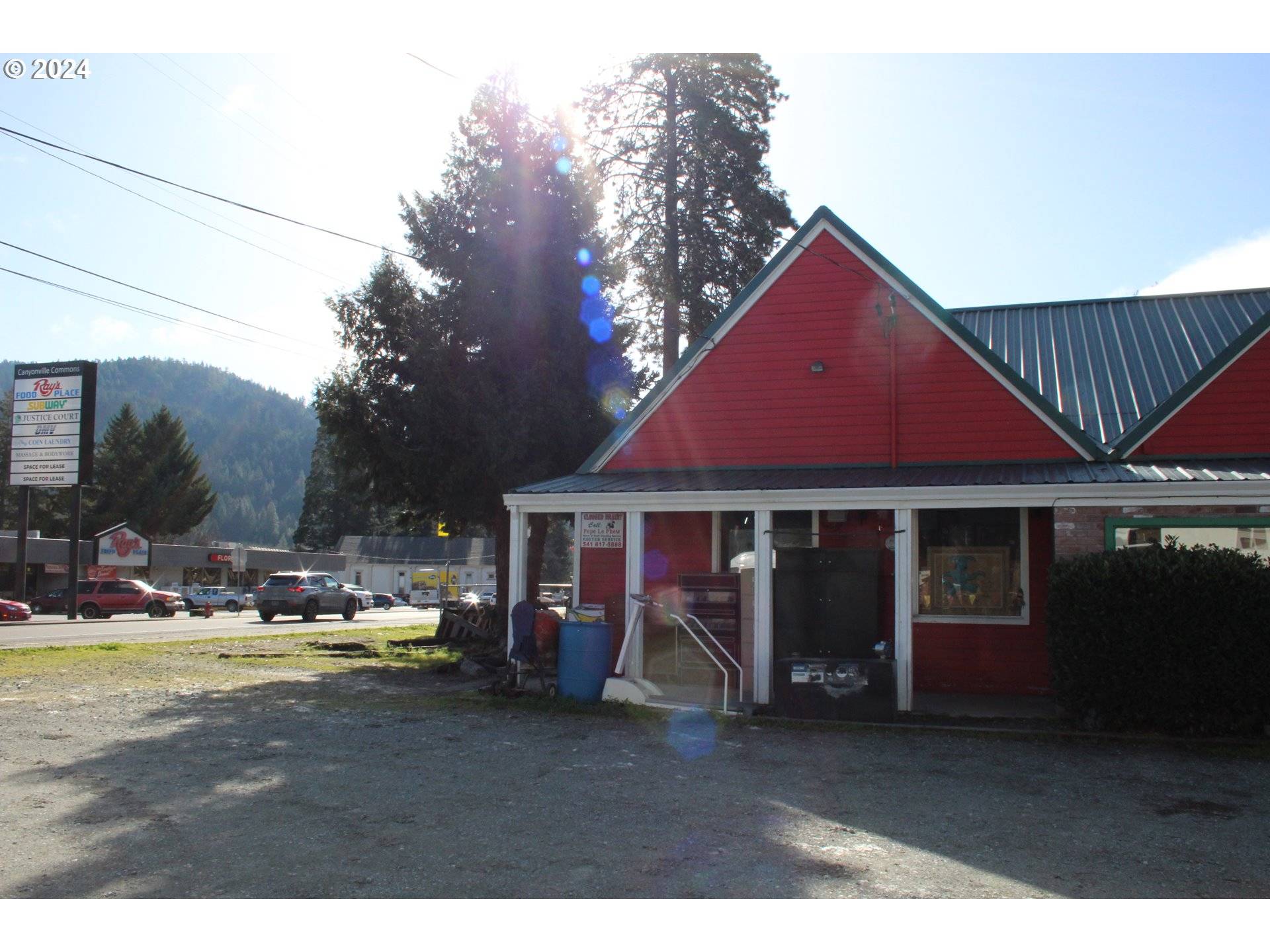 Canyonville, OR 97417,224 N MAIN ST