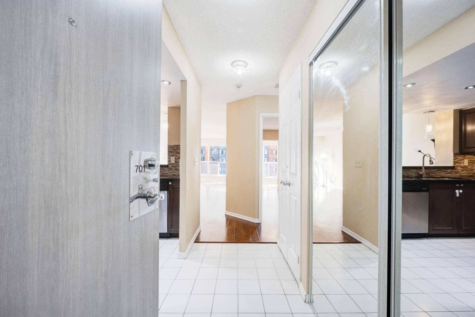 Mississauga, ON L5B 3Z9,325 Webb DR #701